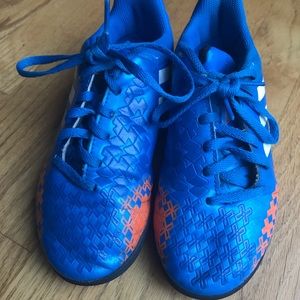 ADIDAS BOY SOCCER SHOES ⚽️
